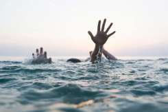 Siguranța copiilor la apă: ce trebuie să știe orice părinte înainte de vacanță la mare sau piscină