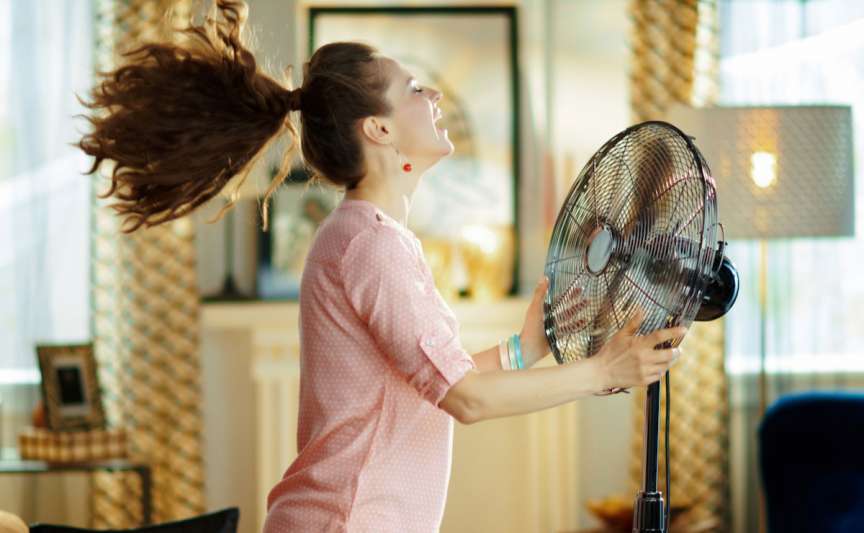 Aerul condiționat și părul: efecte asupra scalpului și temperatura corectă de setat vara