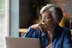 Vârsta de pensionare pentru femei se schimbă din 1 iulie 2026: ce trebuie să știi