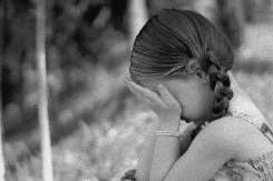 Mamă condamnată la 15 ani de închisoare pentru exploatarea sexuală a propriei fiice