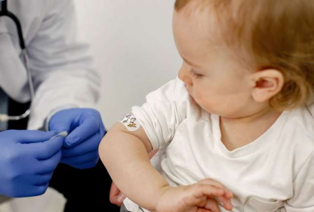 Substanțe considerate nocive în compoziția vaccinurilor: reprezintă ele un pericol pentru copii?