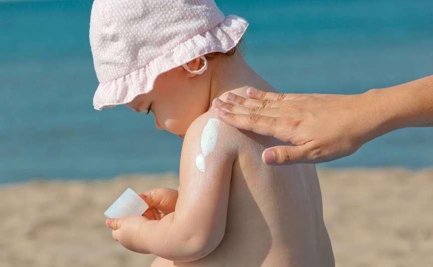Arsuri solare: ce spun medicii despre riscul de cancer de piele și cum te poți proteja