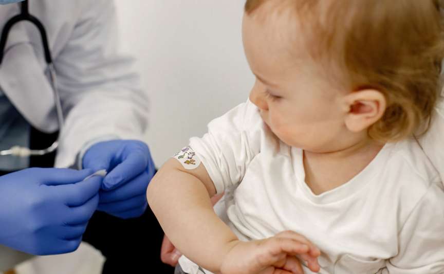 Substanțe considerate nocive în compoziția vaccinurilor: reprezintă ele un pericol pentru copii?