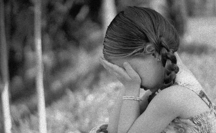Mamă condamnată la 15 ani de închisoare pentru exploatarea sexuală a propriei fiice