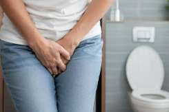 Se poate rupe vezica urinară dacă amâni prea mult mersul la toaletă?