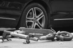 Accident rutier cu final tragic în Botanica: un copil de trei ani a murit după ce se afla pe trotinetă