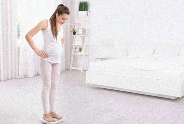 Scăderea în greutate în sarcină: cauze, riscuri și când trebuie mers la medic