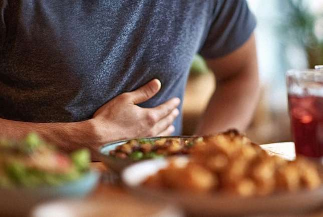 Stomacul și supraalimentarea — cât poate să încapă și cum influențează apetitul