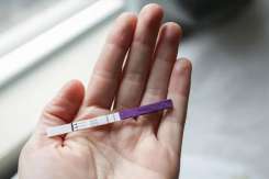 Poate un test de ovulație detecta sarcina? Explicăm de ce rezultatele pot fi confuze