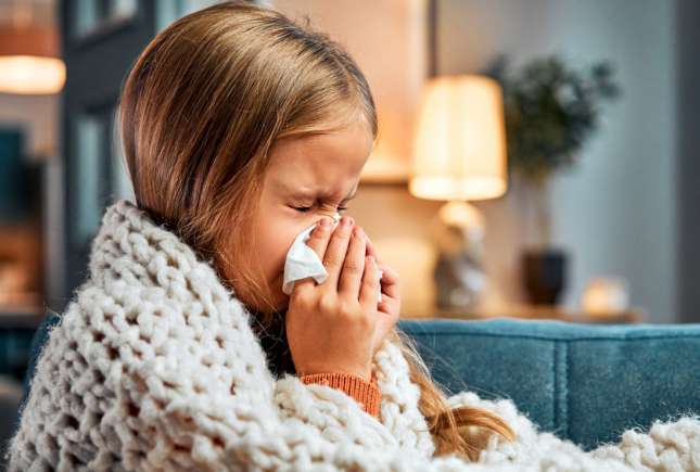Sezonul virozelor la copii: cazurile s-au dublat, spitalele raportează creșteri alarmante