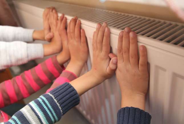 Căldura se scumpește la Chișinău și Bălți: ce tarife cer Termoelectrica și CET-Nord