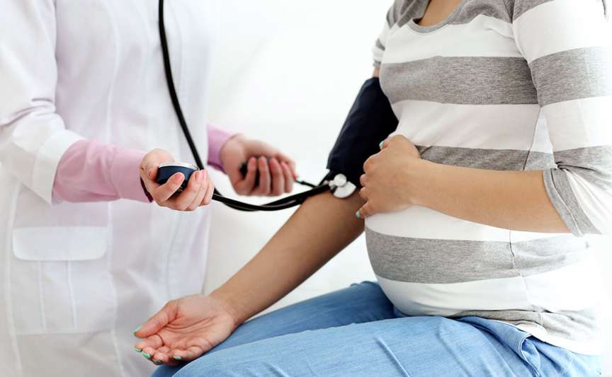 Tensiunea arterială crescută în primul trimestru de sarcină: când este necesar medicul