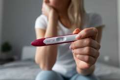 Întârzierea menstruației cu test negativ: cauze și când mergi la medic