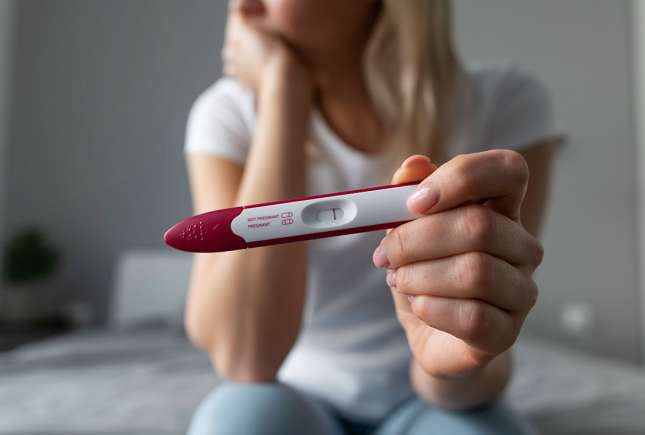 Întârzierea menstruației cu test negativ: cauze și când mergi la medic