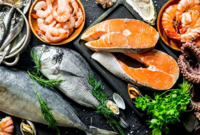 Consumul mai mare de fructe de mare în timpul sarcinii, asociat cu o frecvență mai redusă a colicilor și eczemei la sugari